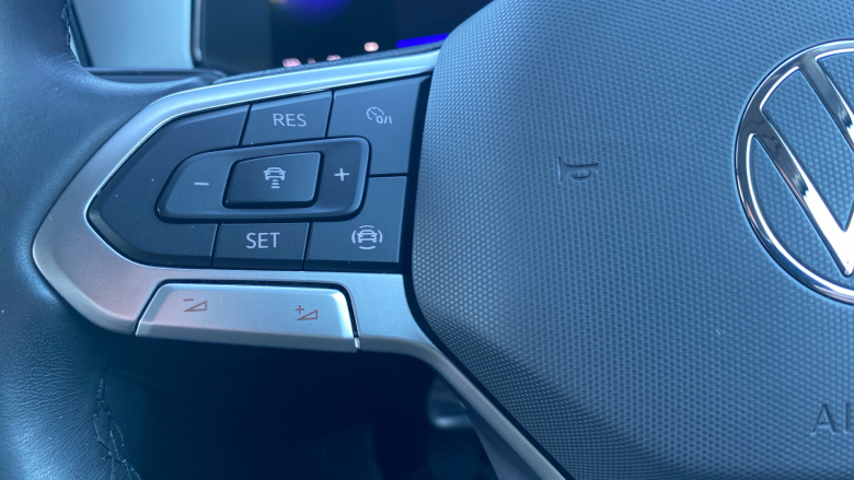 Volkswagen T-Roc 1.0 TSI Life 5dr Petrol Hatchback